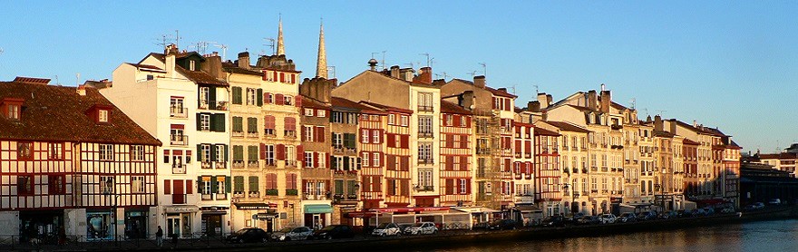 Analyse des risques et des contrats d'assurance d'une entreprise